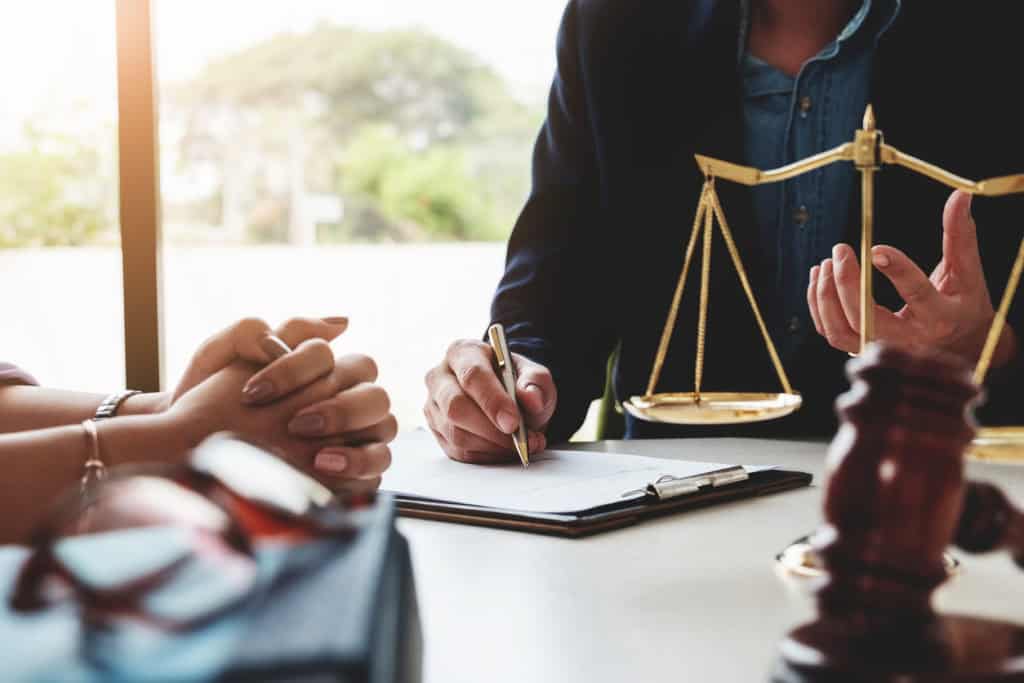 Court Applications vs. Mediation: A Less Stressful Path with EH Mediation Altrincham