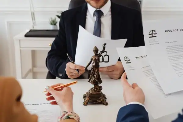 our fees Altrincham from EH Mediation - image of couple in joint mediation meeting